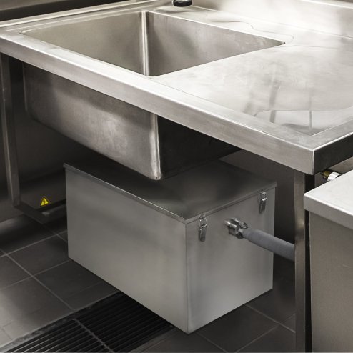 Commercial Grease Trap 120L Under Sink Interceptor 18KG Stainless Steel Waste Fat Oil Water Separator Filter Restaurant Kitchen Takeaway Hotel Cafe 50mm Inlet Outlet Compact 41cm H x 45cm W x 65cm D