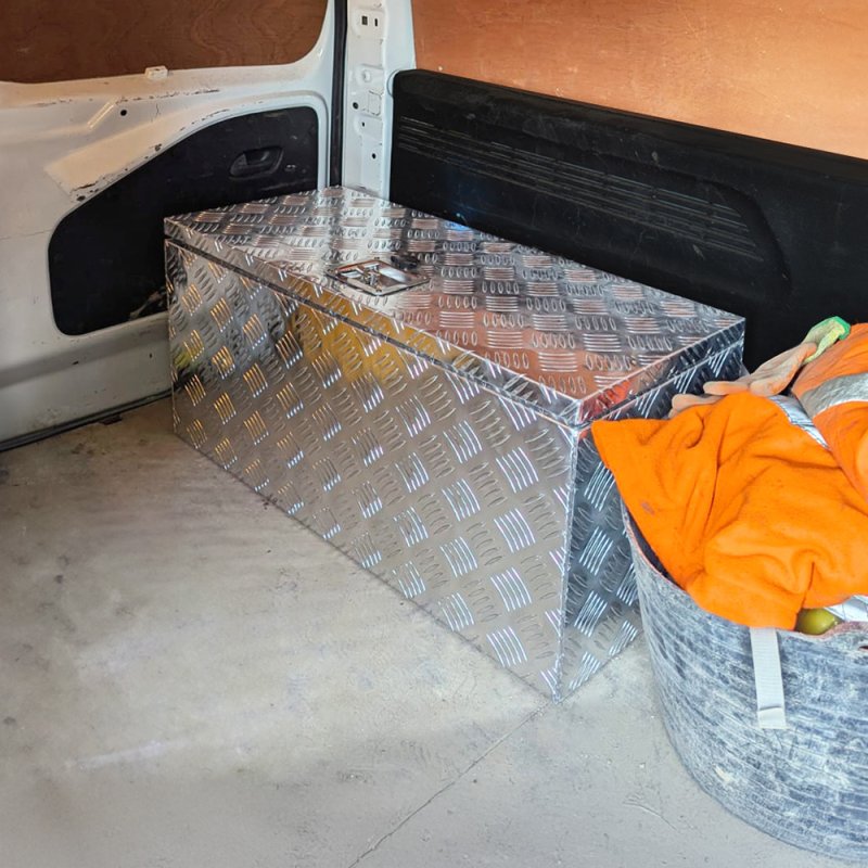 Aluminium Tool Box 70L Lockable Chest 2 Keys Trailer Truck Van Locker Boxes Storage Heavy Duty Checker Plate Rubber Base Liner & Seal Gas Struts Carry Case Large 28