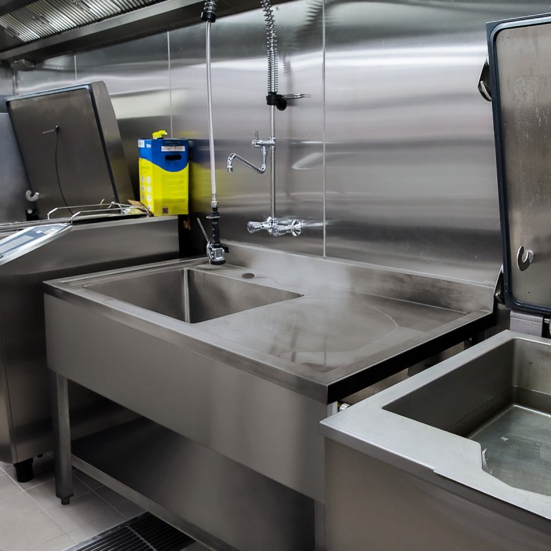 Catering Sink Stainless Steel Commercial Kitchen Restaurant Bar Utility Single Bowl Right Hand Drainer Free Standing Lower Storage Shelf Adjustable Feet Splashback 90 x 120 x 60cm FREE Strainer Plug