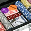 SPORTNOW 500-Piece Poker Chips Set with Aluminium Case, Holdem Poker Set with Mat, 11.5g Numbered Poker Chips, Two Decks of Cards, Dealer, Five Dices