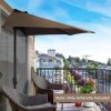 Outsunny 2.7m Garden Half Parasol, Outdoor Balcony Umbrella with 5 Steel Ribs, Patio Sun Shade, Brown
