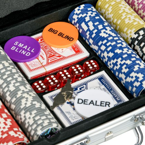 SPORTNOW 500-Piece Poker Chips Set with Aluminium Case, Holdem Poker Set with Mat, 11.5g Numbered Poker Chips, Two Decks of Cards, Dealer, Five Dices
