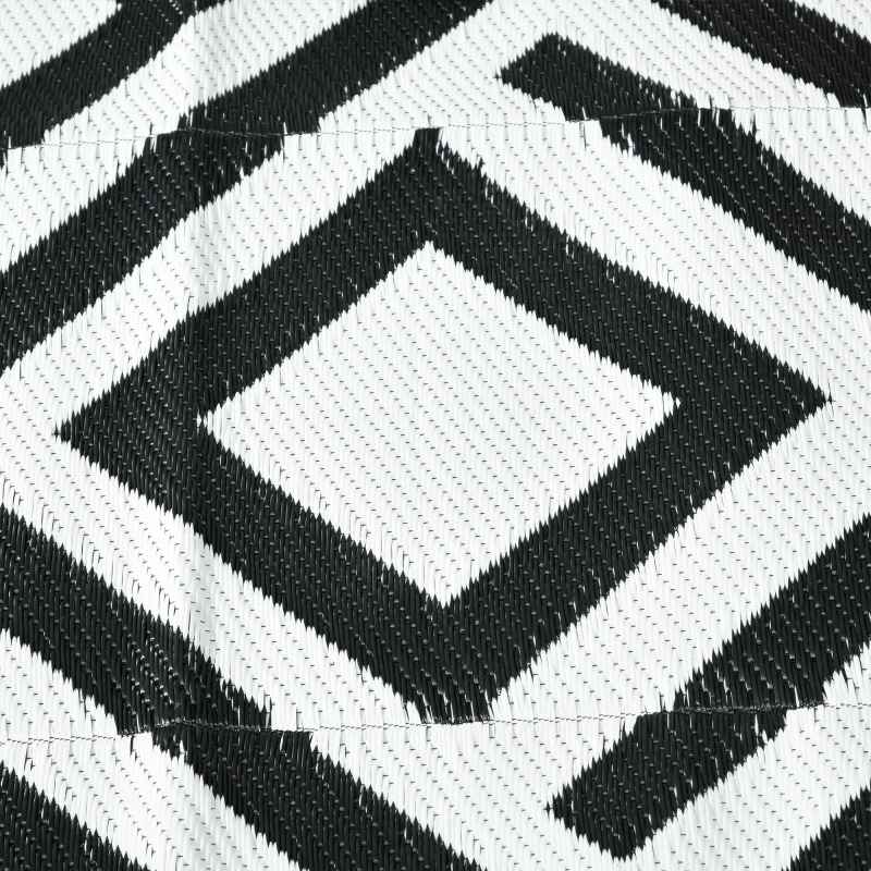 Outsunny Reversible Outdoor Rug with Carry Bag, Waterproof Plastic Straw Mat for Garden, Deck, RV, Picnic, Beach, Camping, 182 x 274cm, Black & White