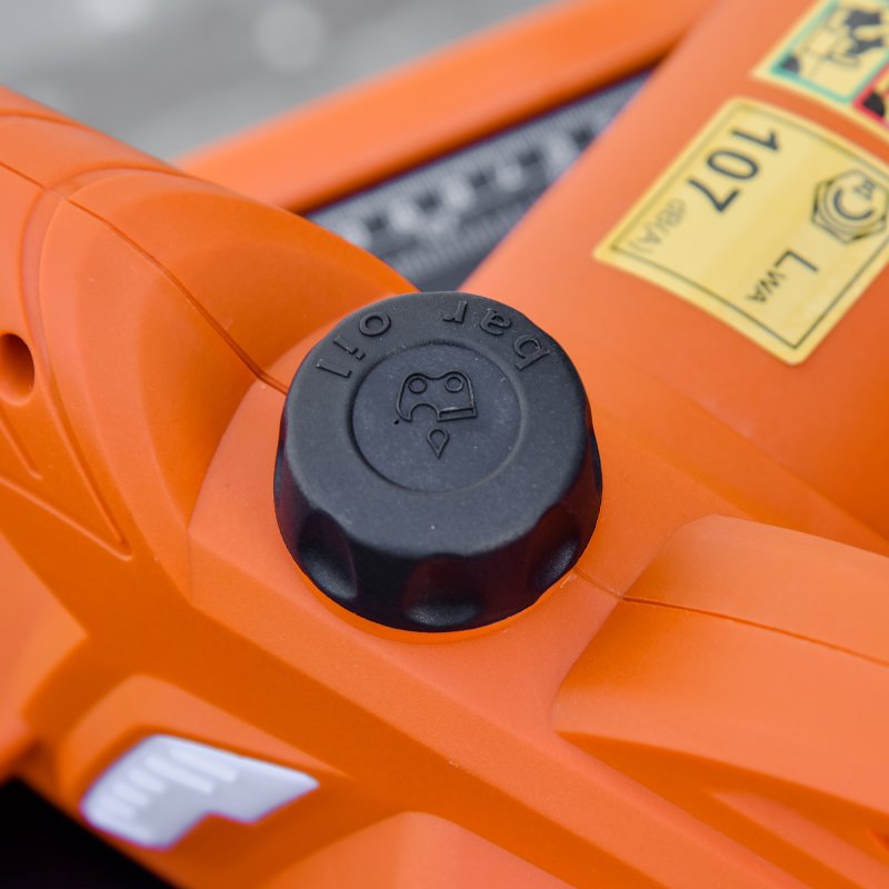 DURHAND Aluminium Chainsaw with Double Brake Protection and Blade Cover, 2000 W, 40 cm, for Wood, Trees and Branches, Orange