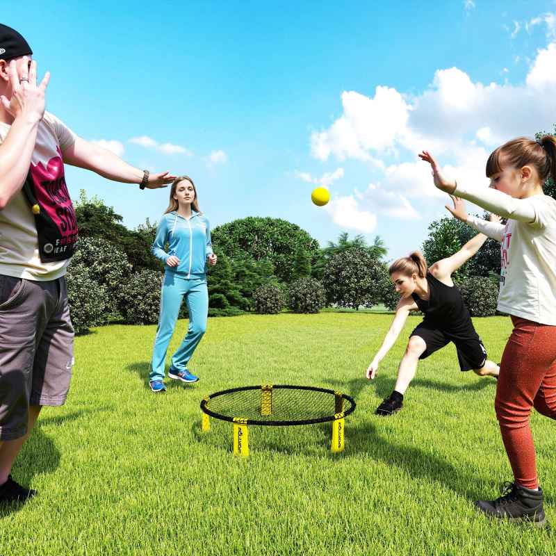 SPORTNOW Spike Ball Set, Mini Beach Games Set with Net, 3 Balls and Ball Pump, Portable with Carrying Bag for Outdoor Team Sports, Yellow