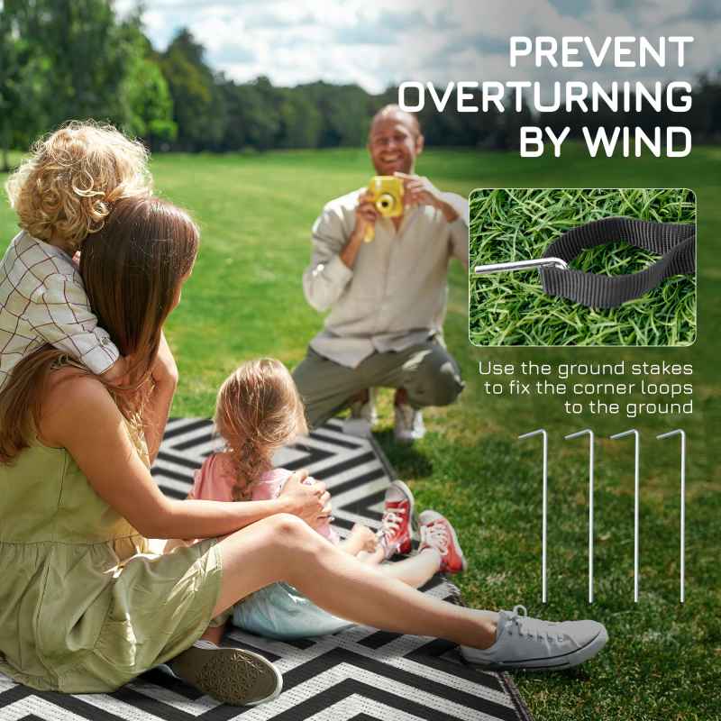 Outsunny Reversible Outdoor Rug with Carry Bag, Waterproof Plastic Straw Mat for Garden, Deck, RV, Picnic, Beach, Camping, 182 x 274cm, Black & White