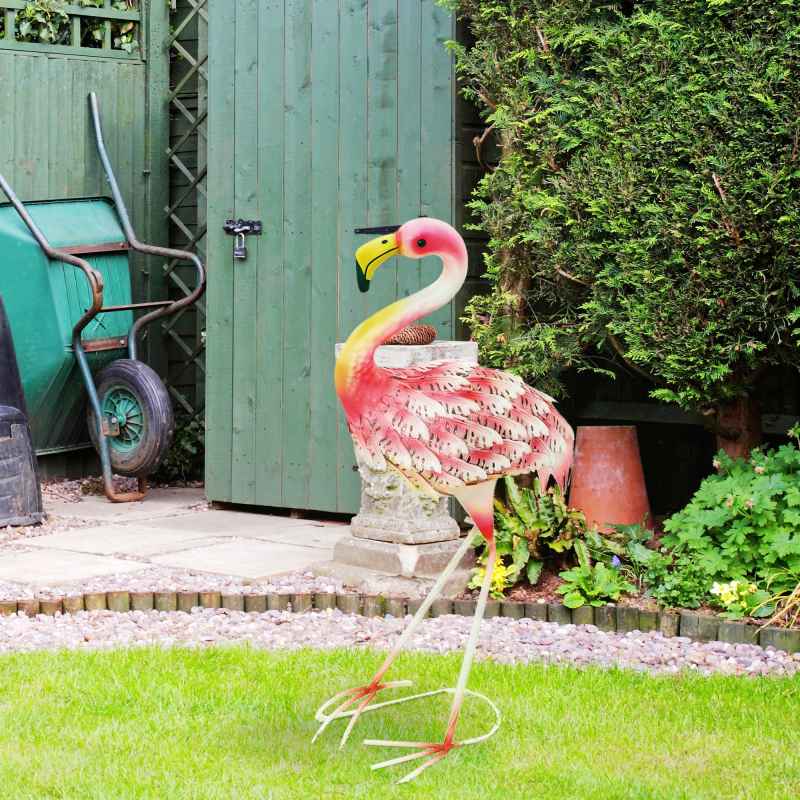 Outsunny Flamingo Garden Statue Ornament, Metal Bird Art Outdoor Statue, Standing Garden Sculpture Gift with Ground Stakes for Pond Landscape Decoration, Pink