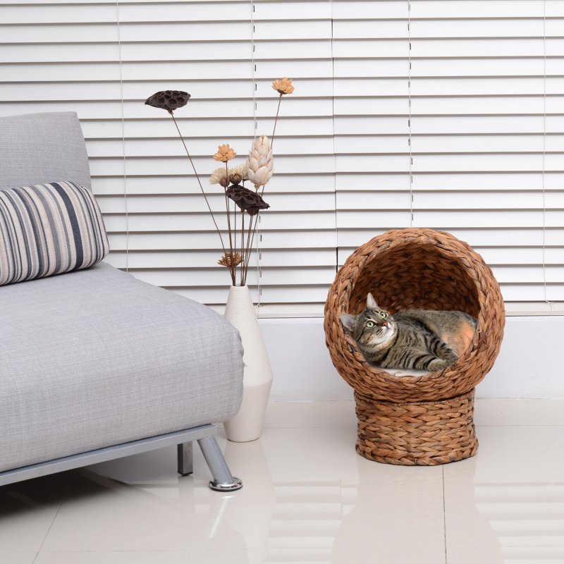 PawHut Wicker Cat House, Raised Cat Bed with Cylindrical Base, Soft Washable Cushion, Woven Water Hyacinth Cat Basket for Indoor and Outdoor, 42 x 33 x 52 cm - Brown