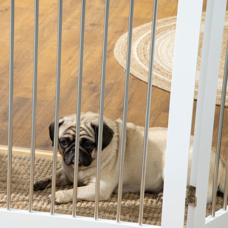 PawHut Foldable Dog Gate, Freestanding Pet Gate, Dog Barrier with Two Support Feet, for Doorways, Stairs, Halls - White