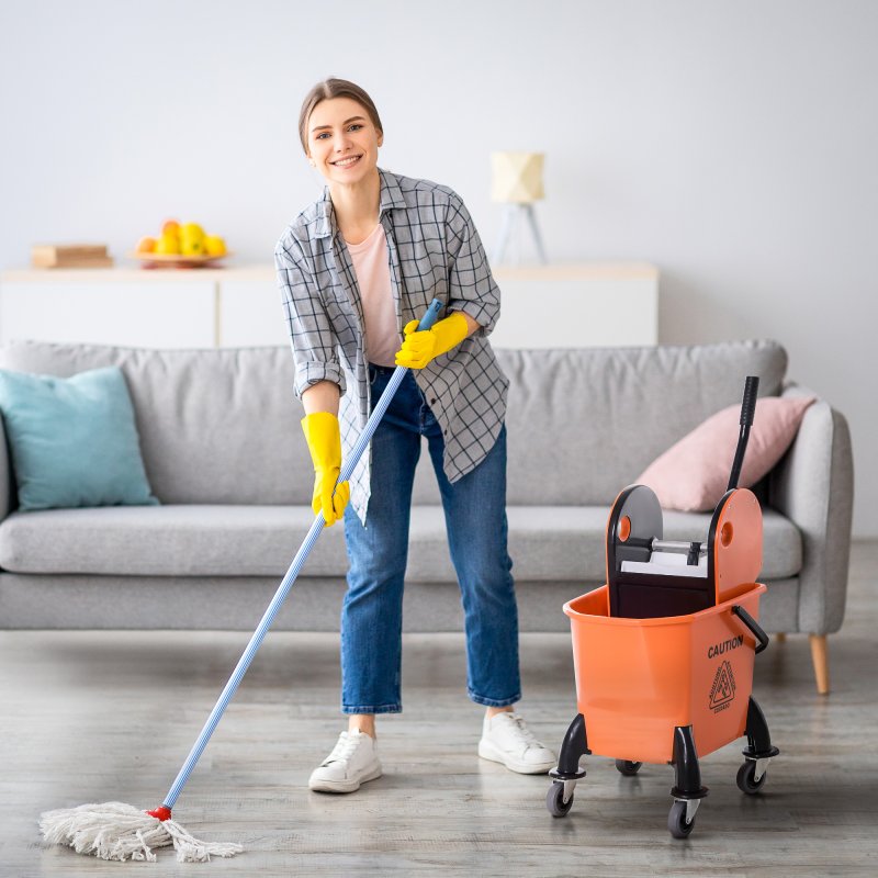 HOMCOM 26L Mop Bucket with Wringer, Mop Bucket on Wheels with Carry Handle, Mop Holder, Plastic Body for Household, Orange