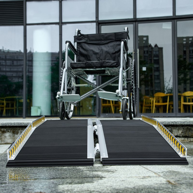 HOMCOM Wheelchair Ramp,  Folding Aluminium Threshold Ramp with Non-Skid Surface, Transition Plates Above and Below for Home, Steps, Stairs, Curbs, Doorways